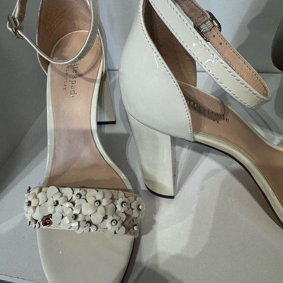 Kate Spade White paradisi Floral Heels - Picture 5 of 7